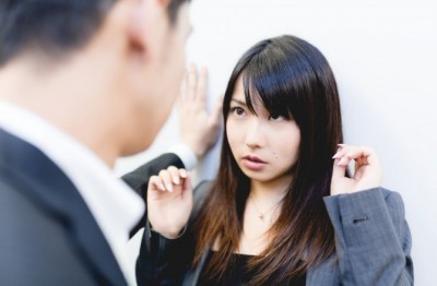 AL009-kabedon_TP_V-1-400x262.jpg